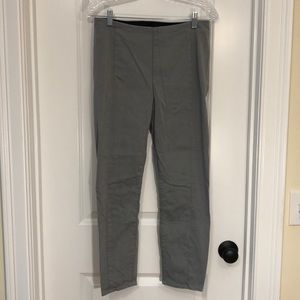 Gray Liverpool Linnet Capri Skinny Pant
